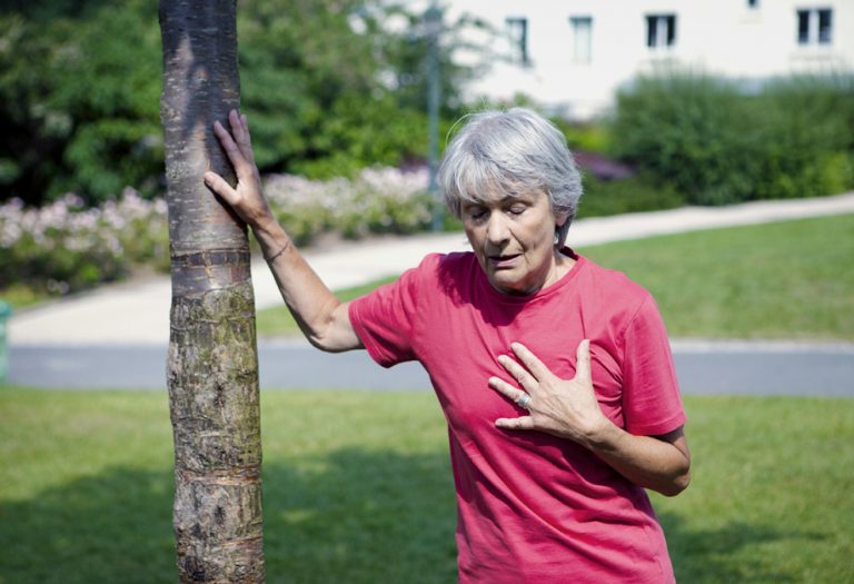 5 significant signs of heart attack in women